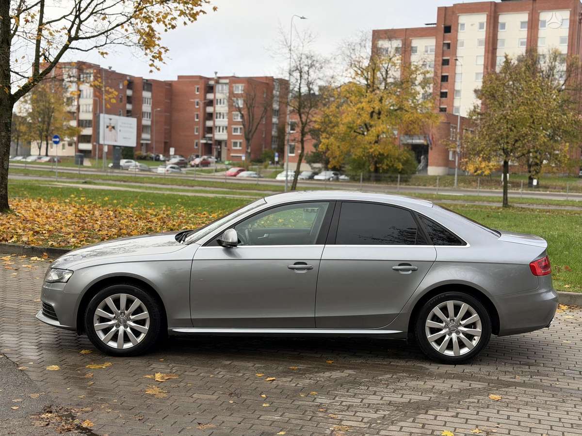 Audi A4, 2.0 l., Седан