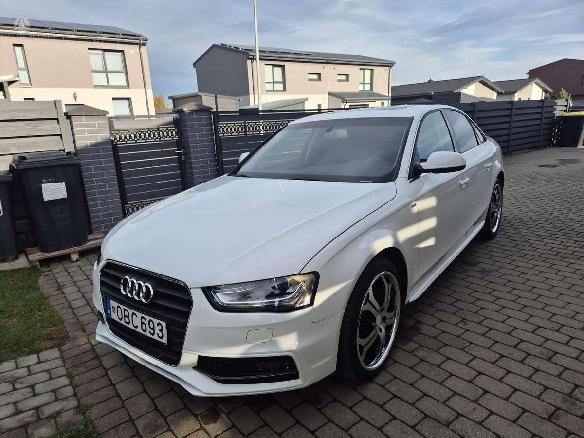 Audi A4, 2.0 l., Седан