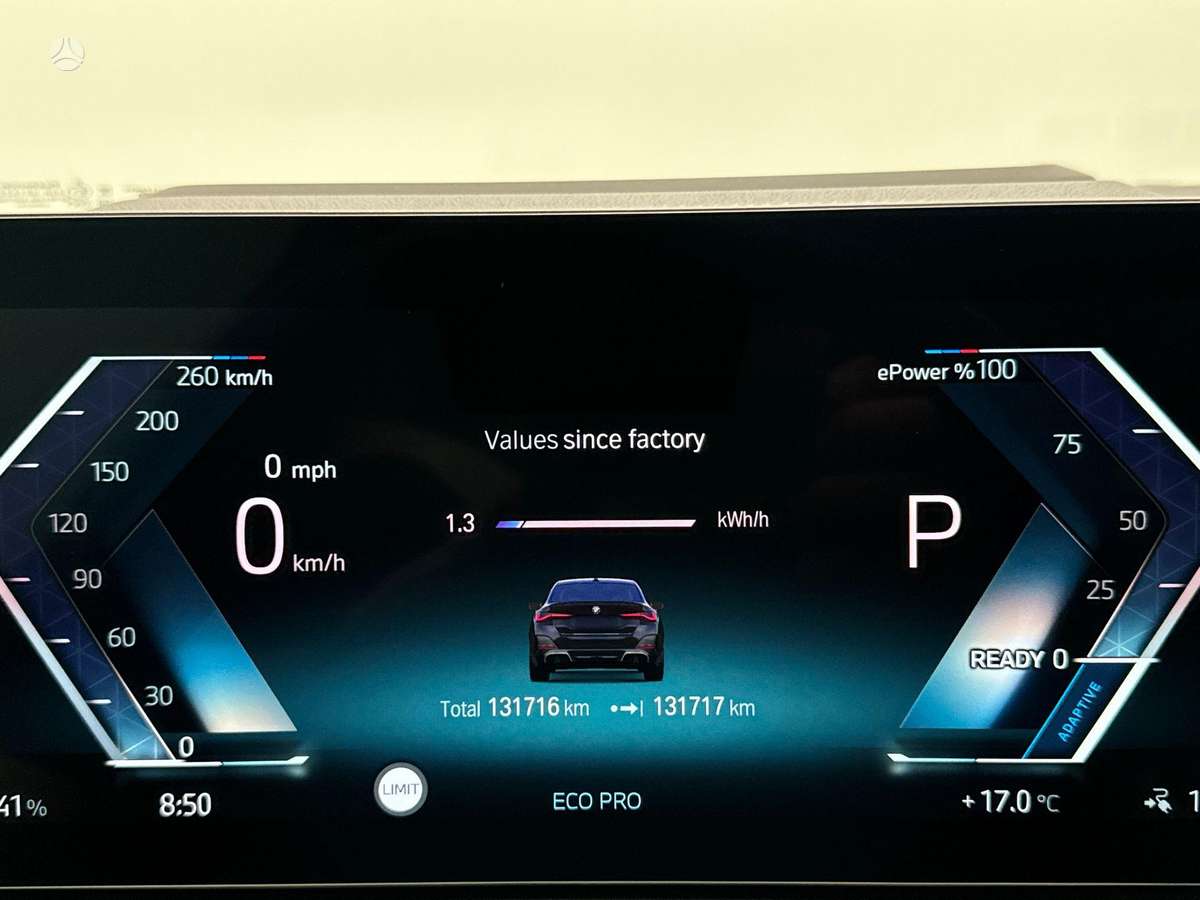 BMW i4, Седан