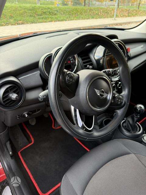 Mini Cooper, 1.5 l., hatchback