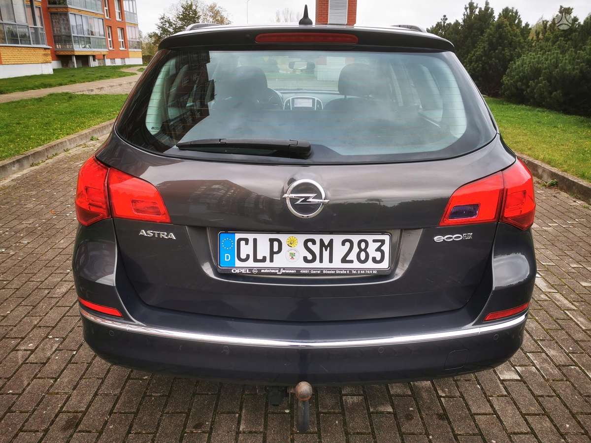 Opel Astra 2013 — photo 5