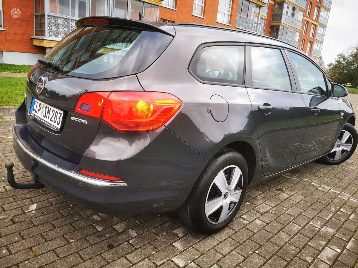 Opel Astra 2013 — photo 6