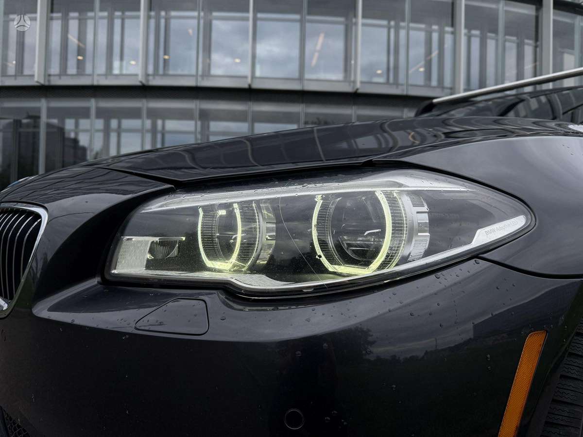 BMW 528, 2.0 l., Седан