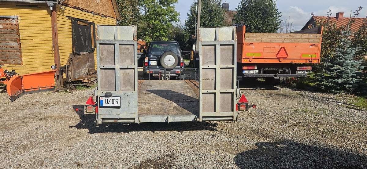 Bazaltas Try, custom trailer / semi-trailer