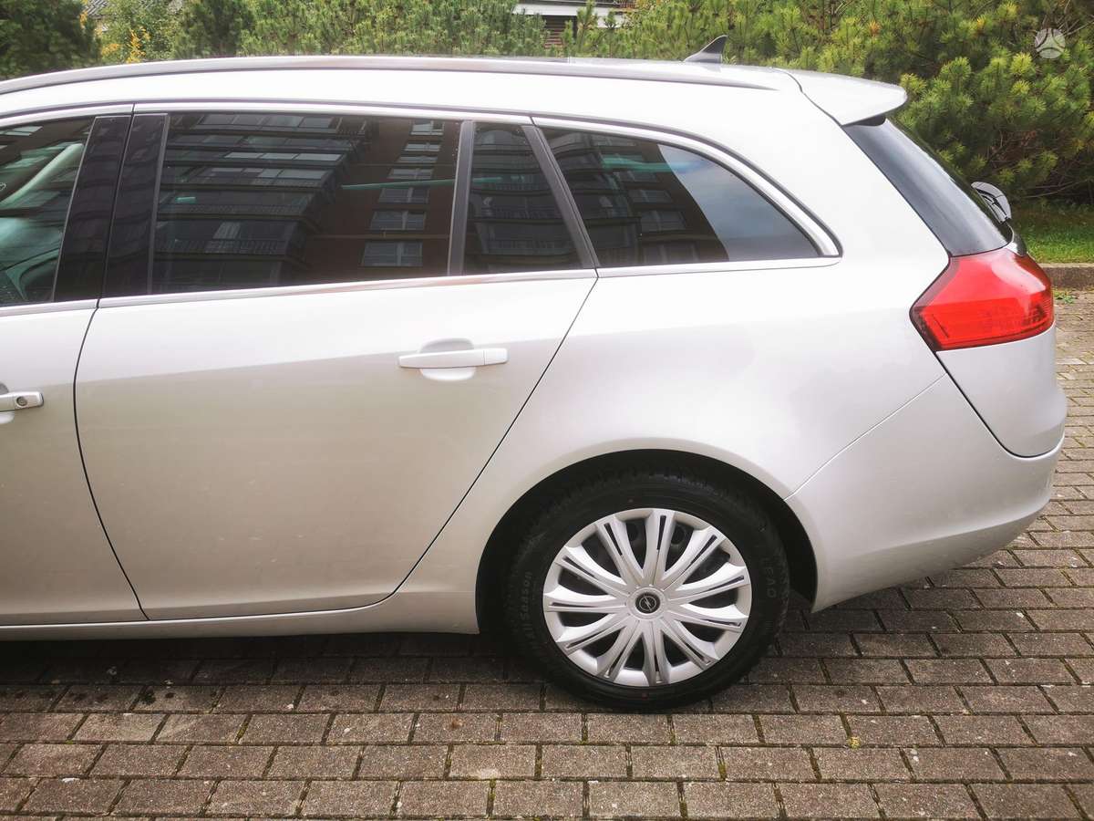 Opel Insignia 2010 — photo 12
