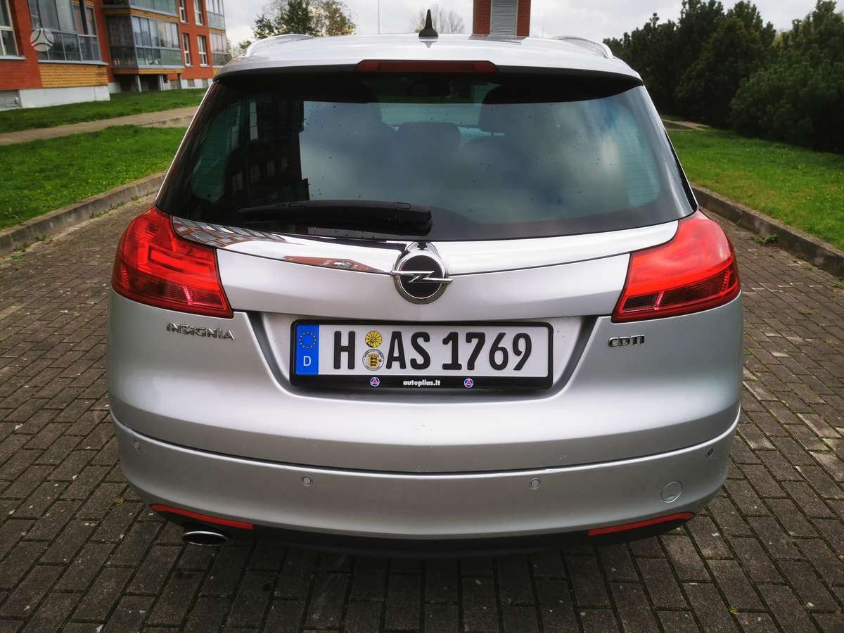 Opel Insignia 2010 — photo 5