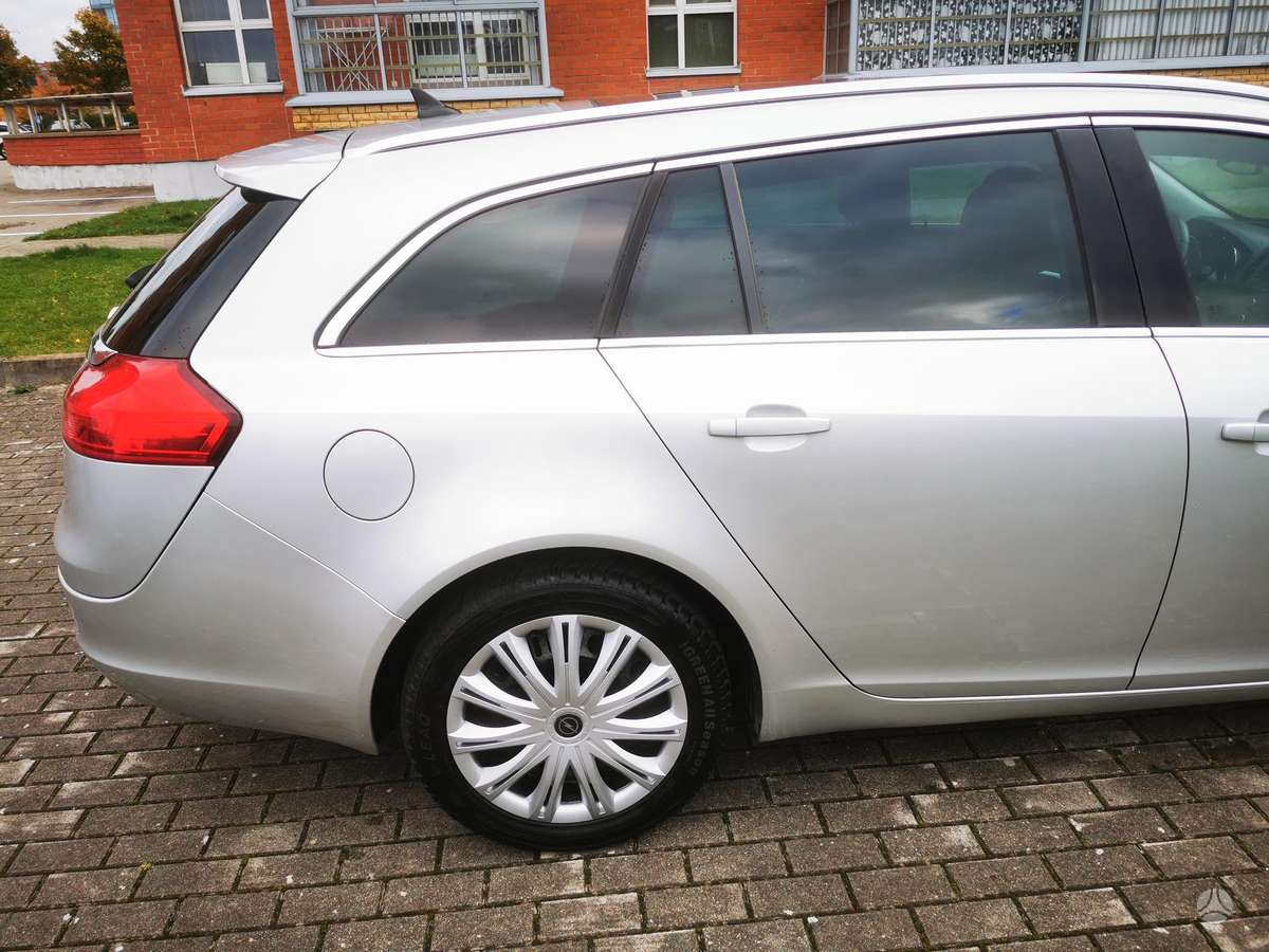 Opel Insignia 2010 — photo 13