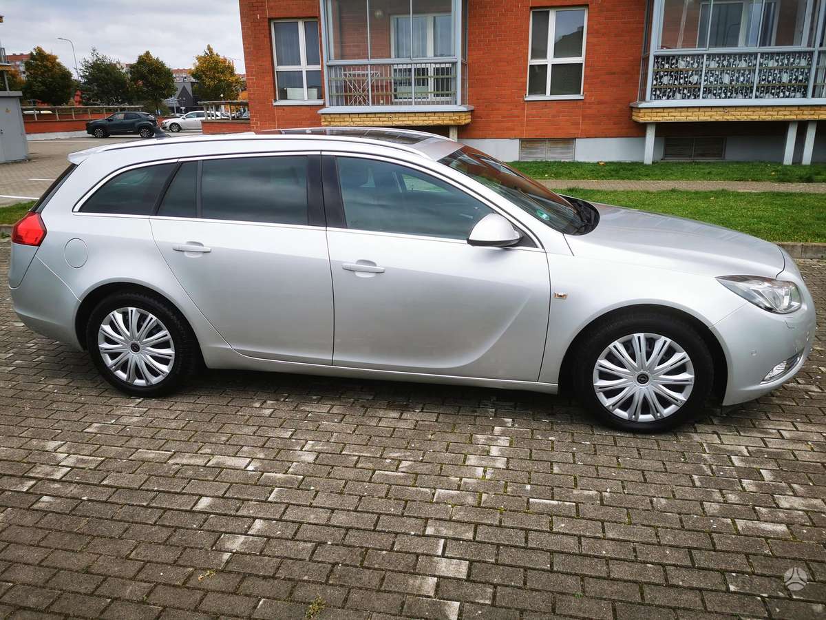 Opel Insignia 2010 — photo 8