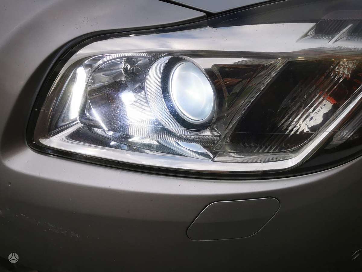 Opel Insignia 2010 — photo 22