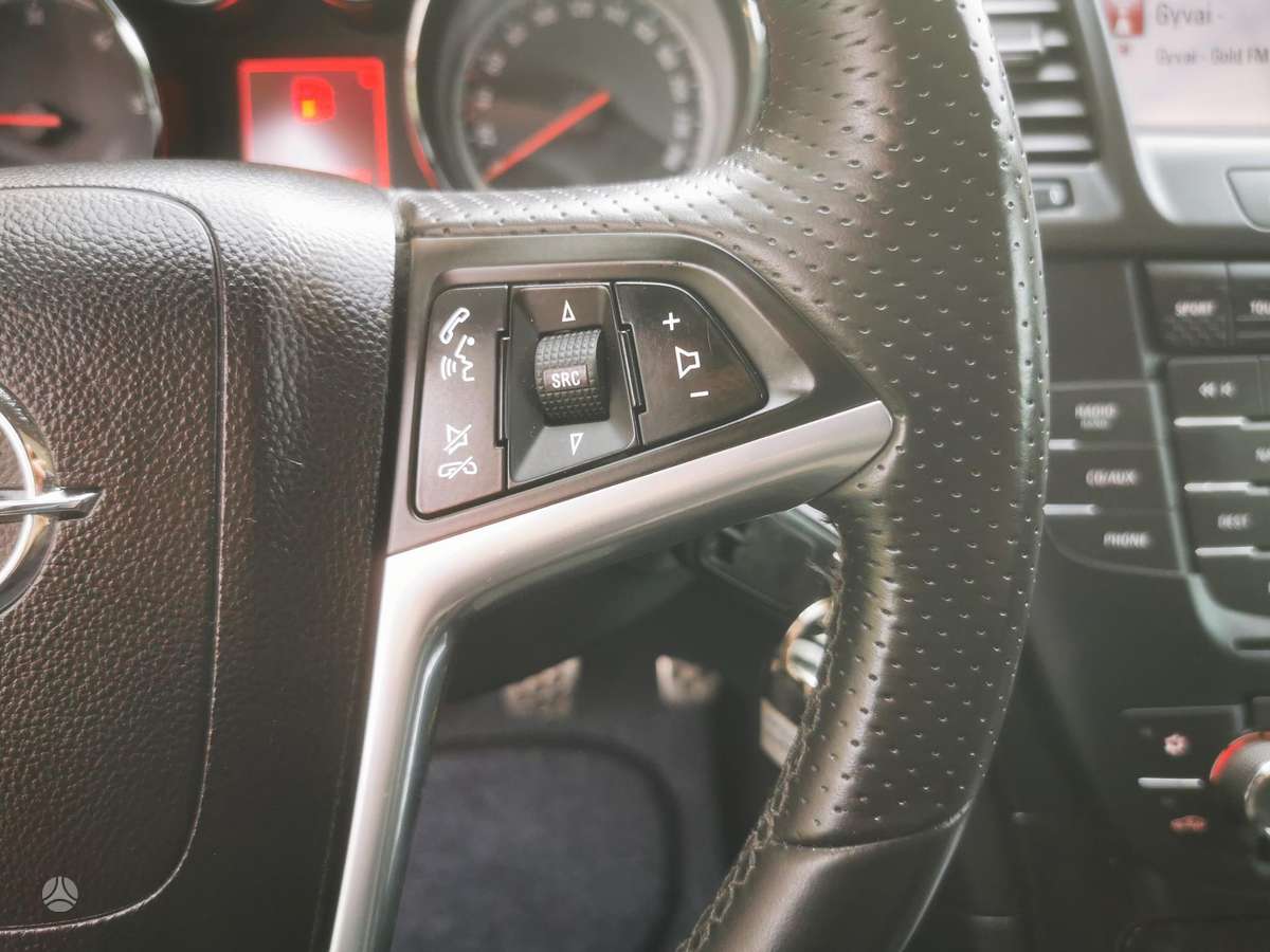 Opel Insignia 2010 — photo 34