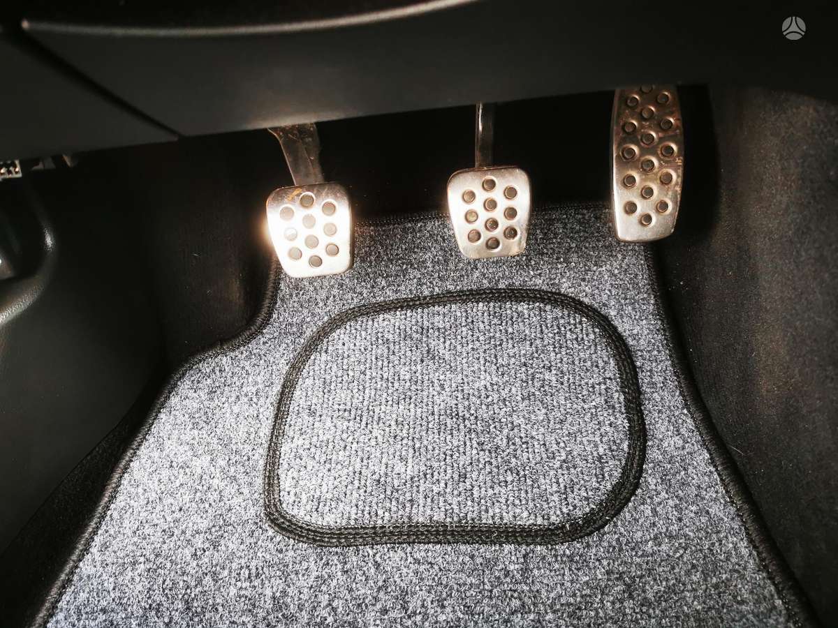 Opel Insignia 2010 — photo 38