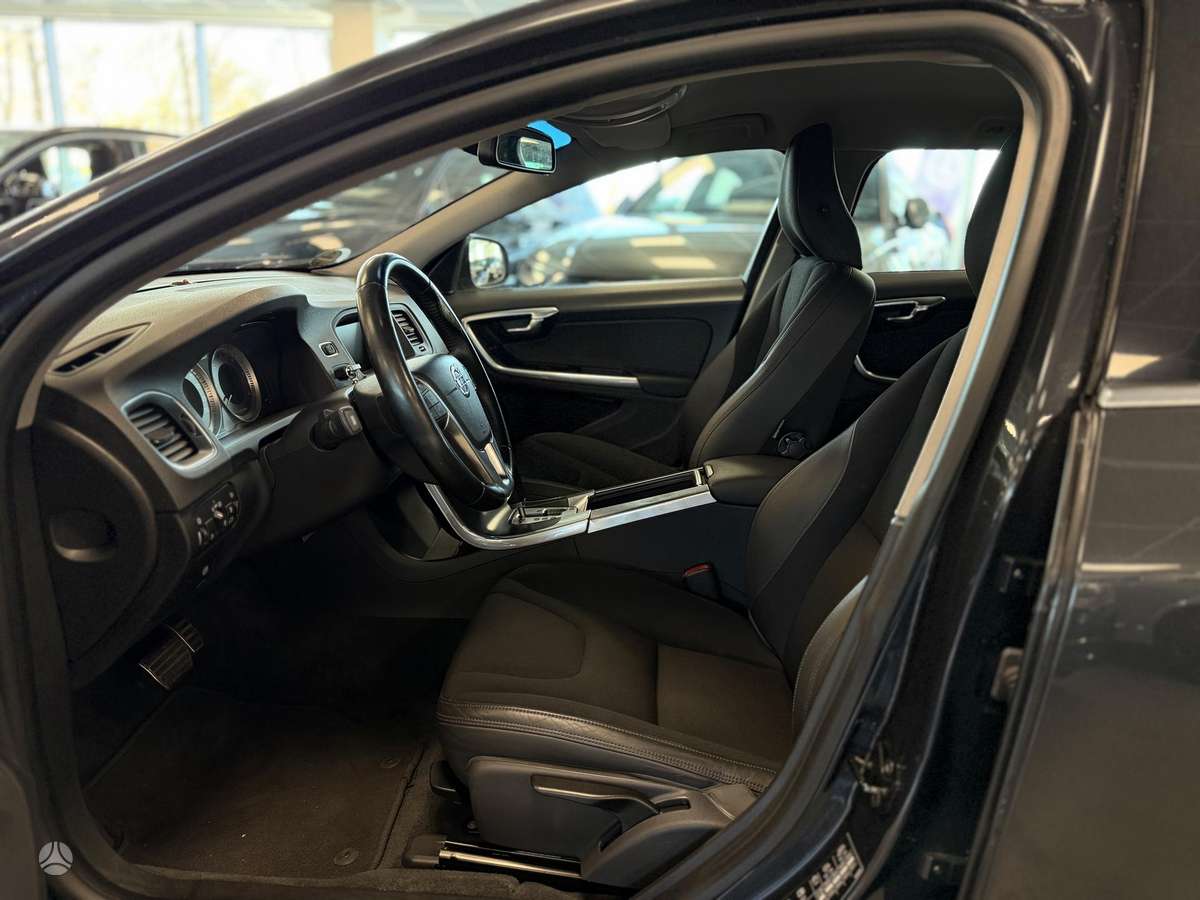Volvo V60, 2.0 l., Универсал