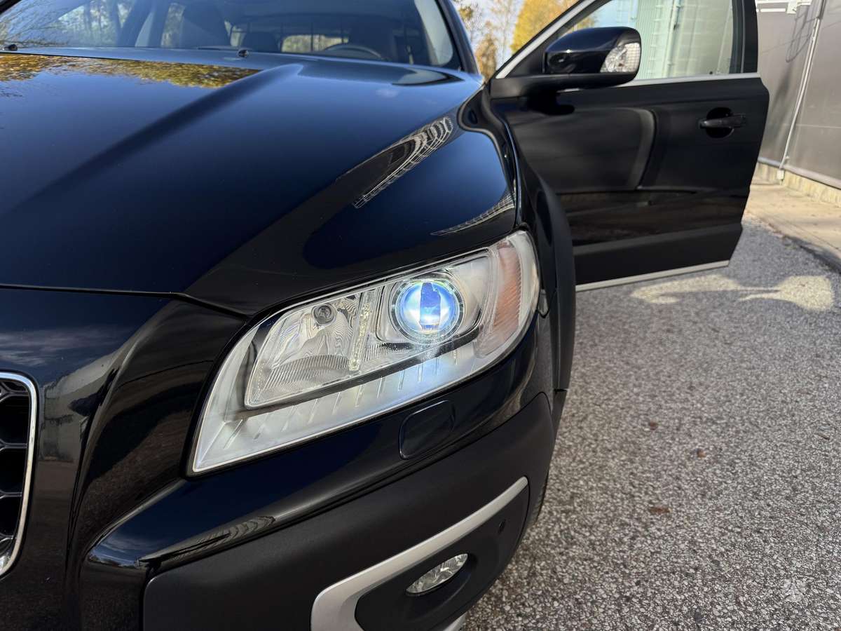 Volvo XC70, 2.4 l., Универсал