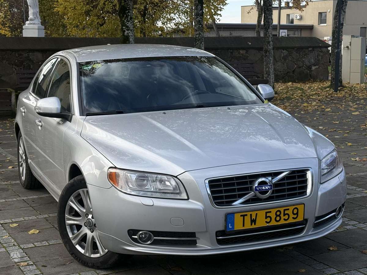 Volvo S80
