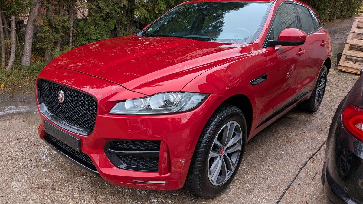 Jaguar F-Pace