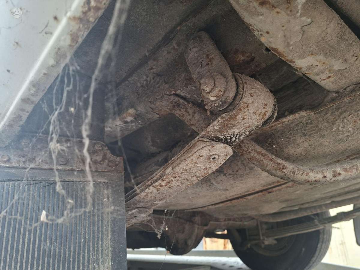 GAZ 24, sedanas
