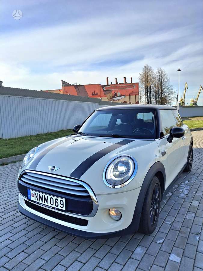 Mini Cooper, 1.5 l., hatchback