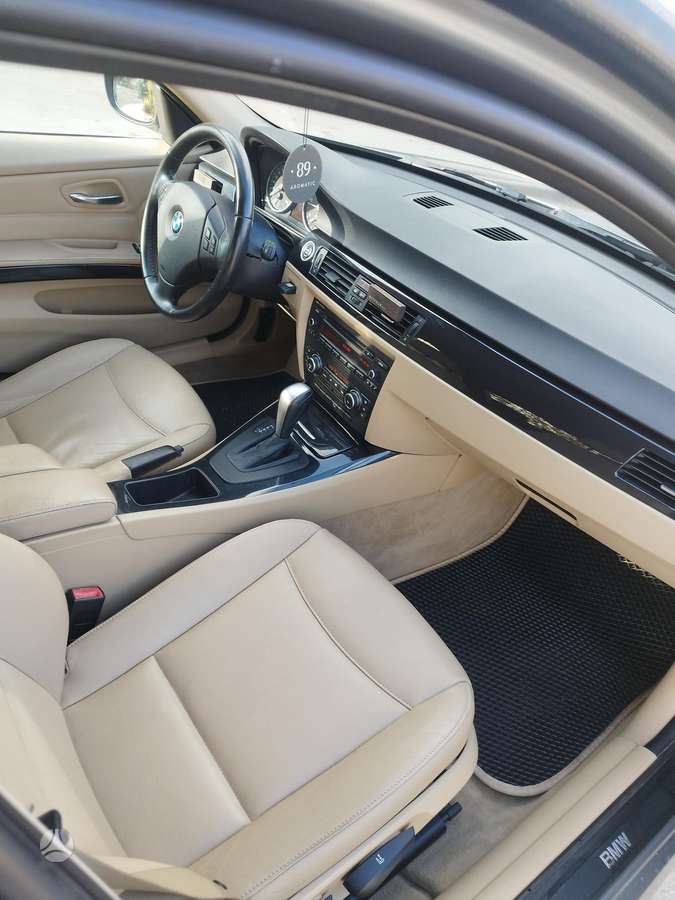 BMW 320, 2.0 l., Седан