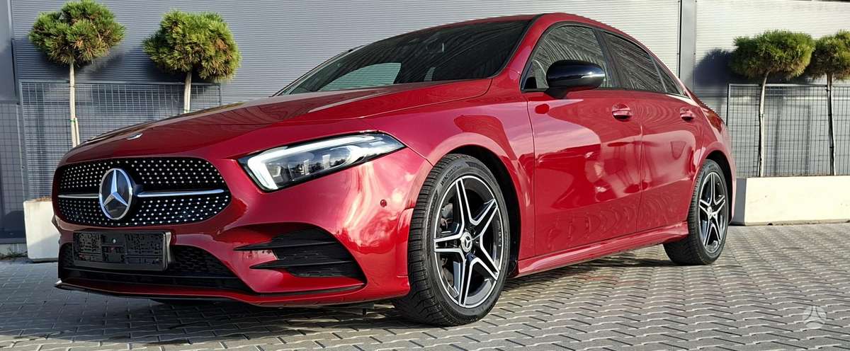 Mercedes-Benz A180