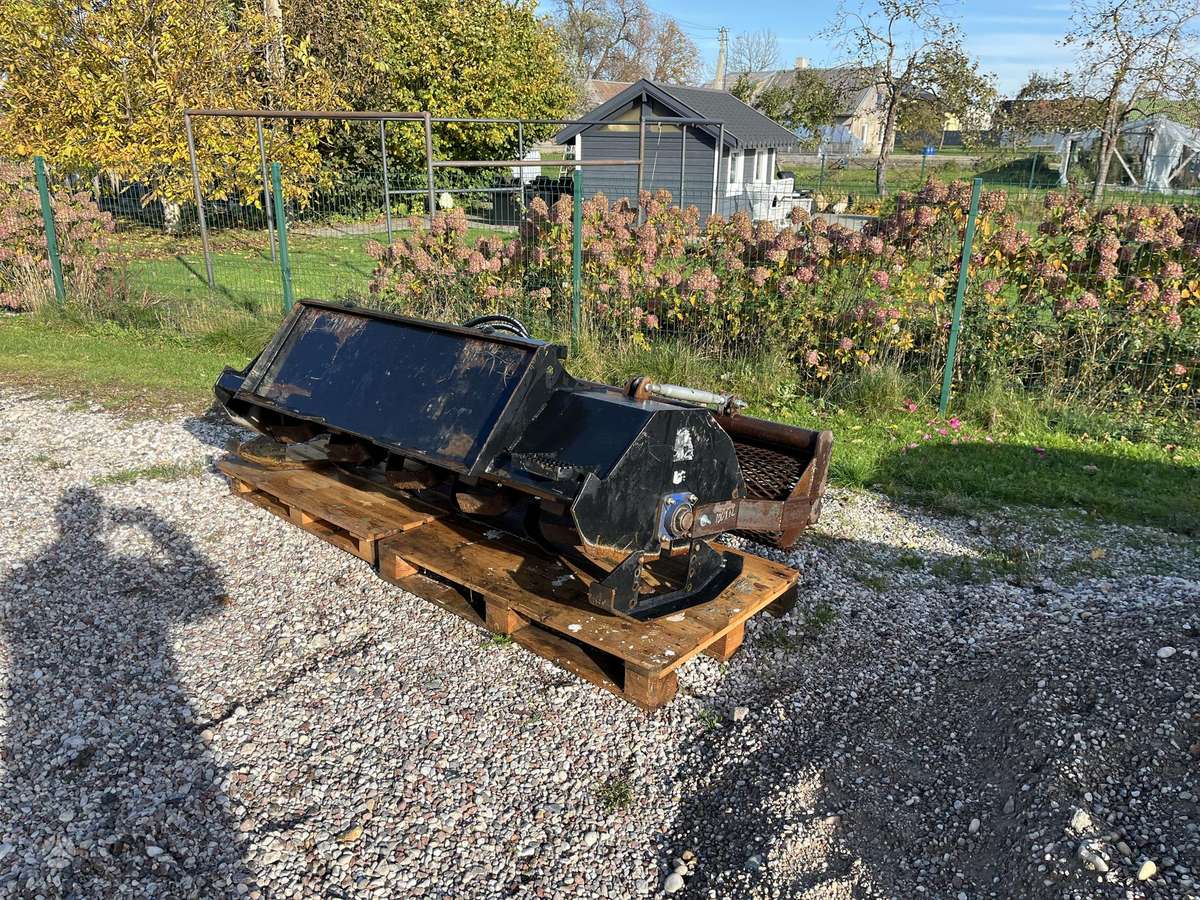 Bobcat 76coliu, landscaping equipment