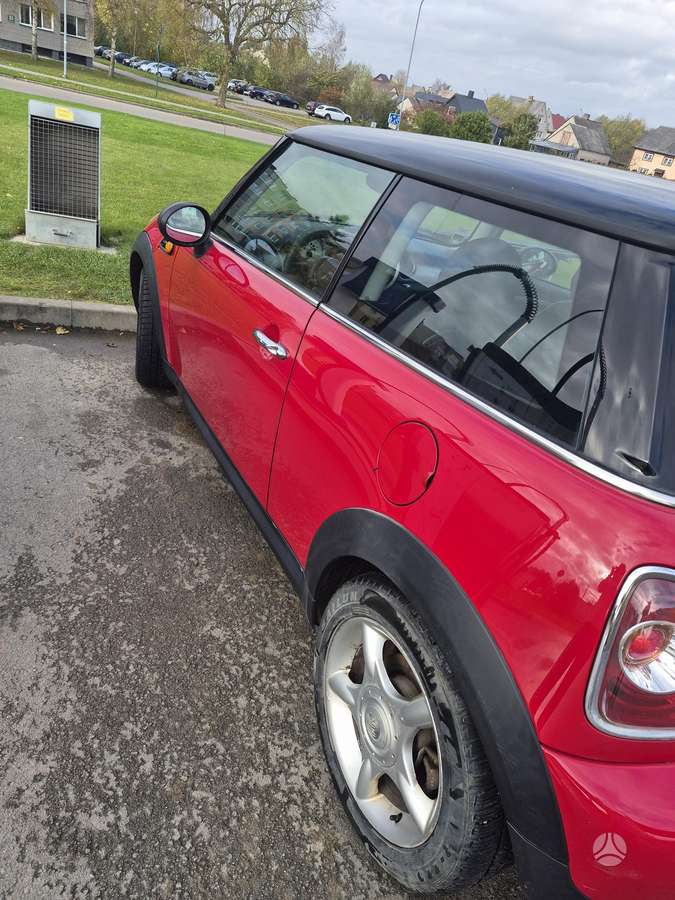 Mini One, 1.6 l., hatchback