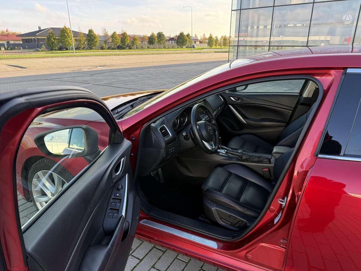 Mazda 6, 2.2 l., Седан