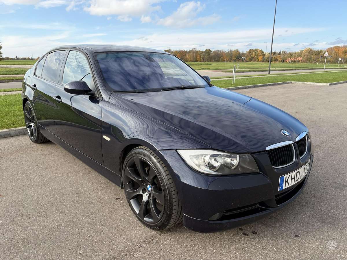 BMW 318, 2.0 l., Седан