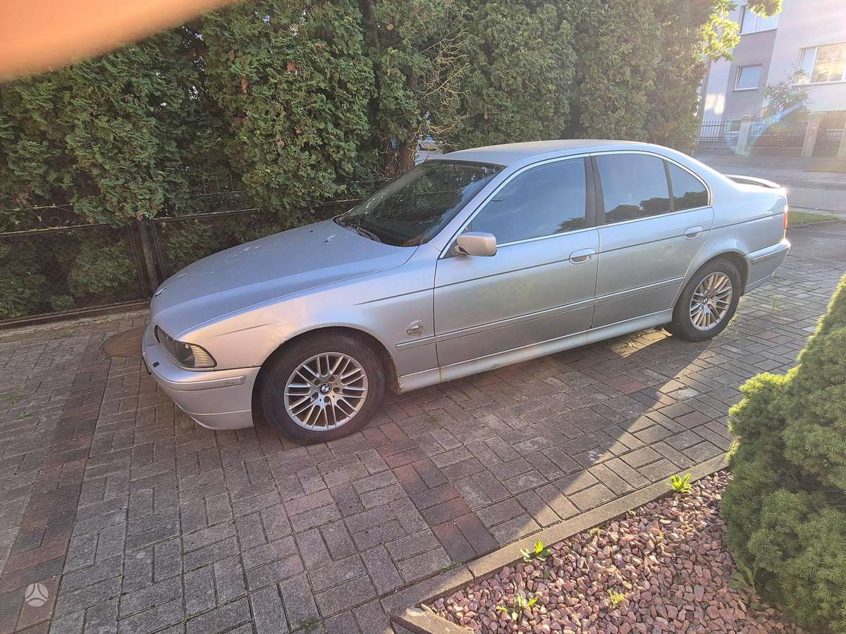 BMW 530