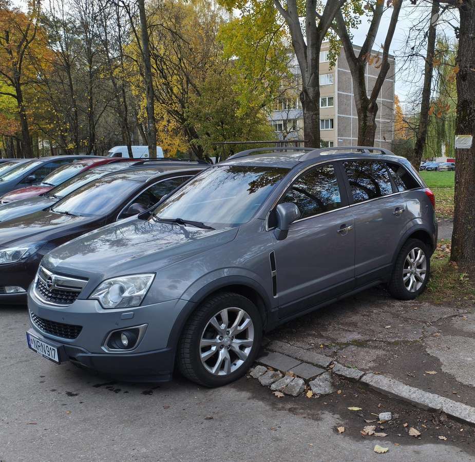 Opel Antara, 2.2 l., Внедорожник / Кроссовер