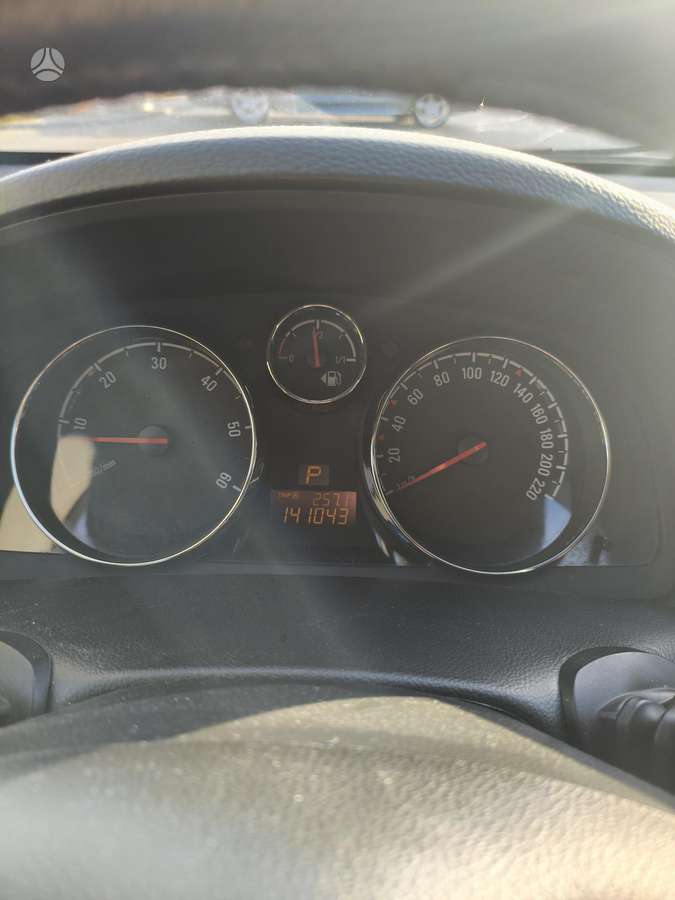 Opel Antara, 2.2 l., Внедорожник / Кроссовер