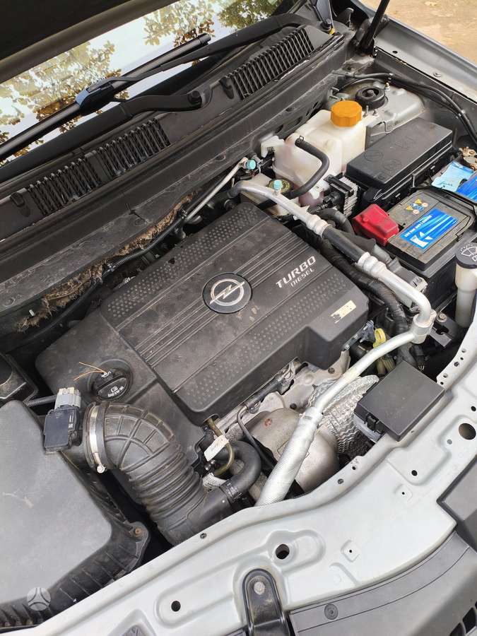 Opel Antara, 2.2 l., Внедорожник / Кроссовер