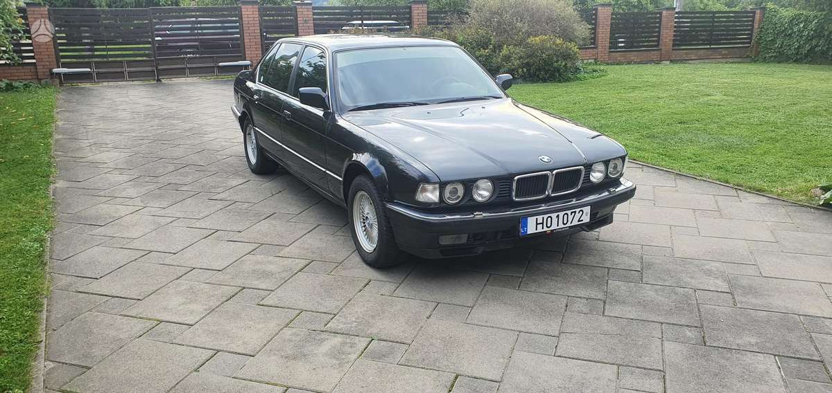 BMW 750