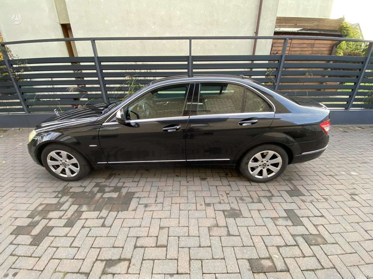 Mercedes-Benz C220
