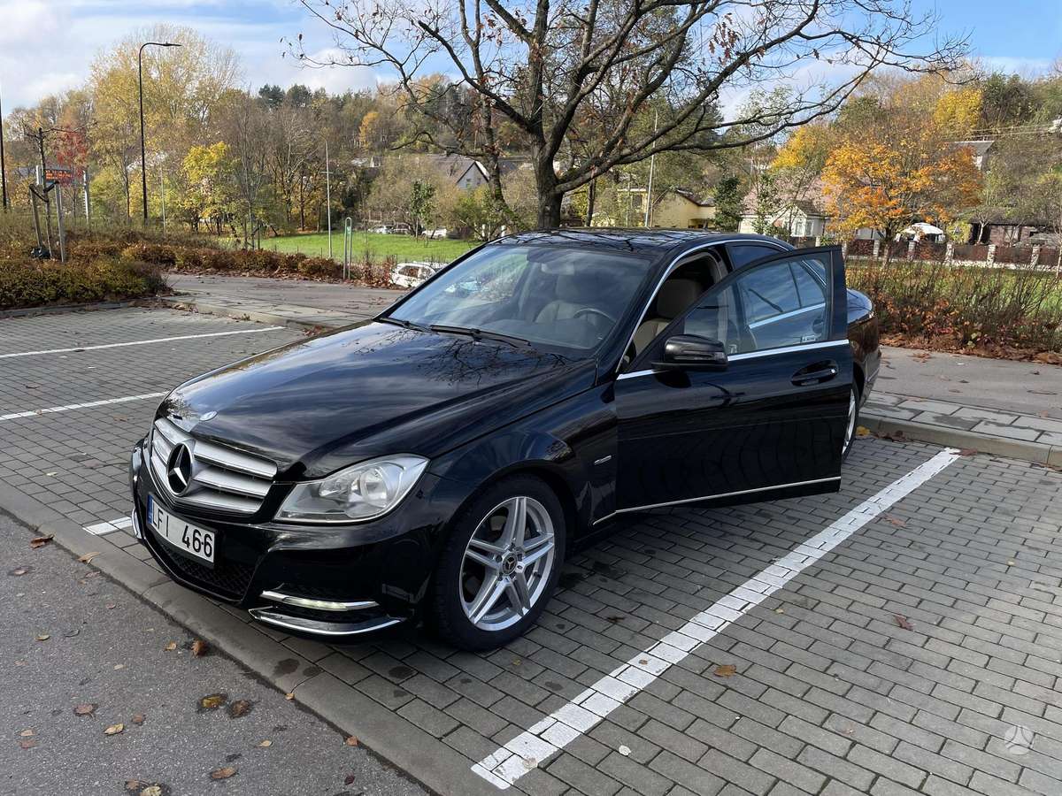 Mercedes-Benz C250