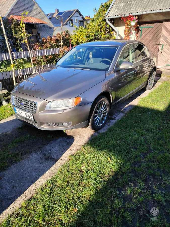 Volvo S80
