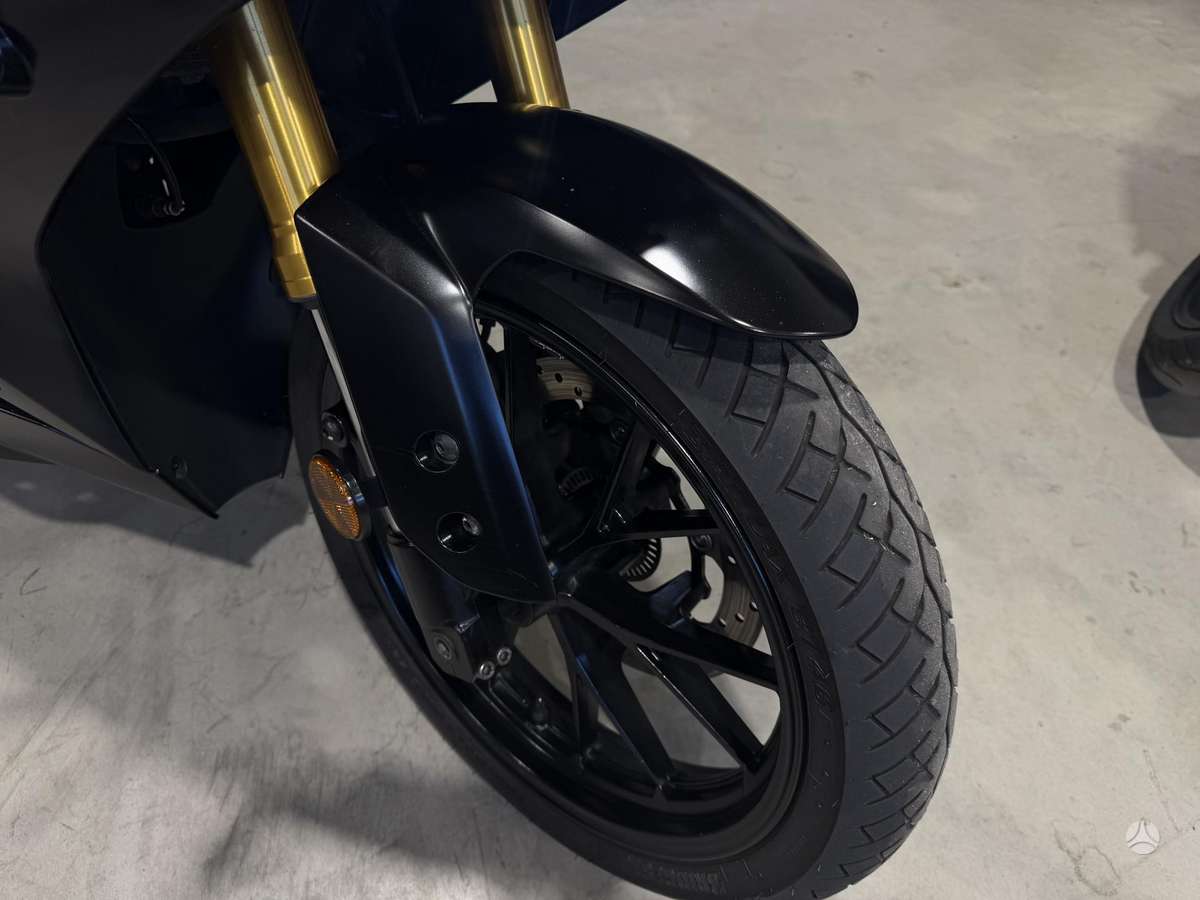 Yamaha YZF 125cc, superbikes