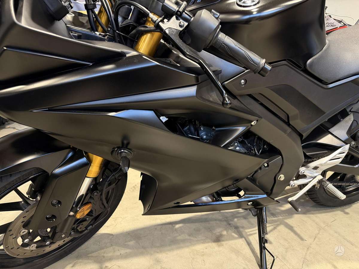 Yamaha YZF 125cc, superbikes