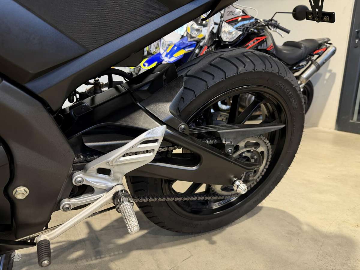 Yamaha YZF 125cc, superbikes