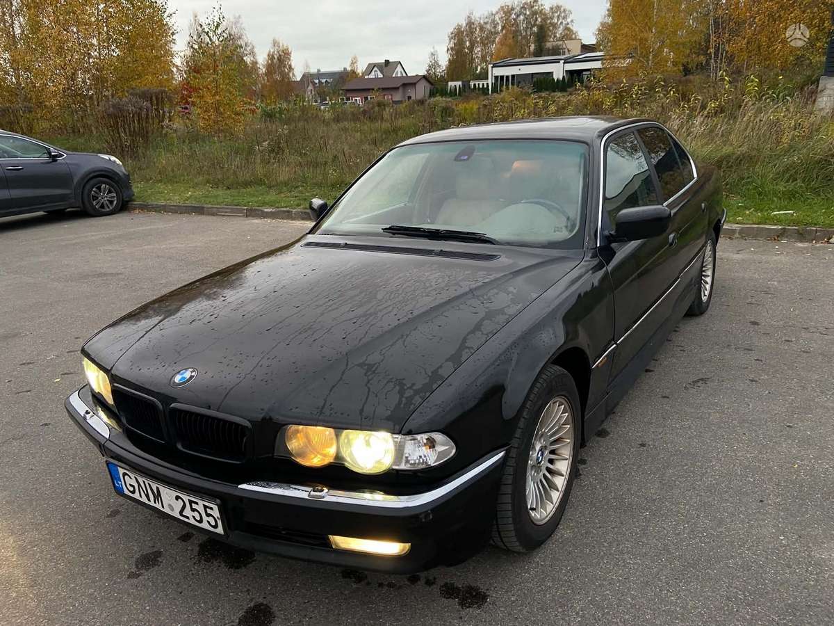 BMW 730