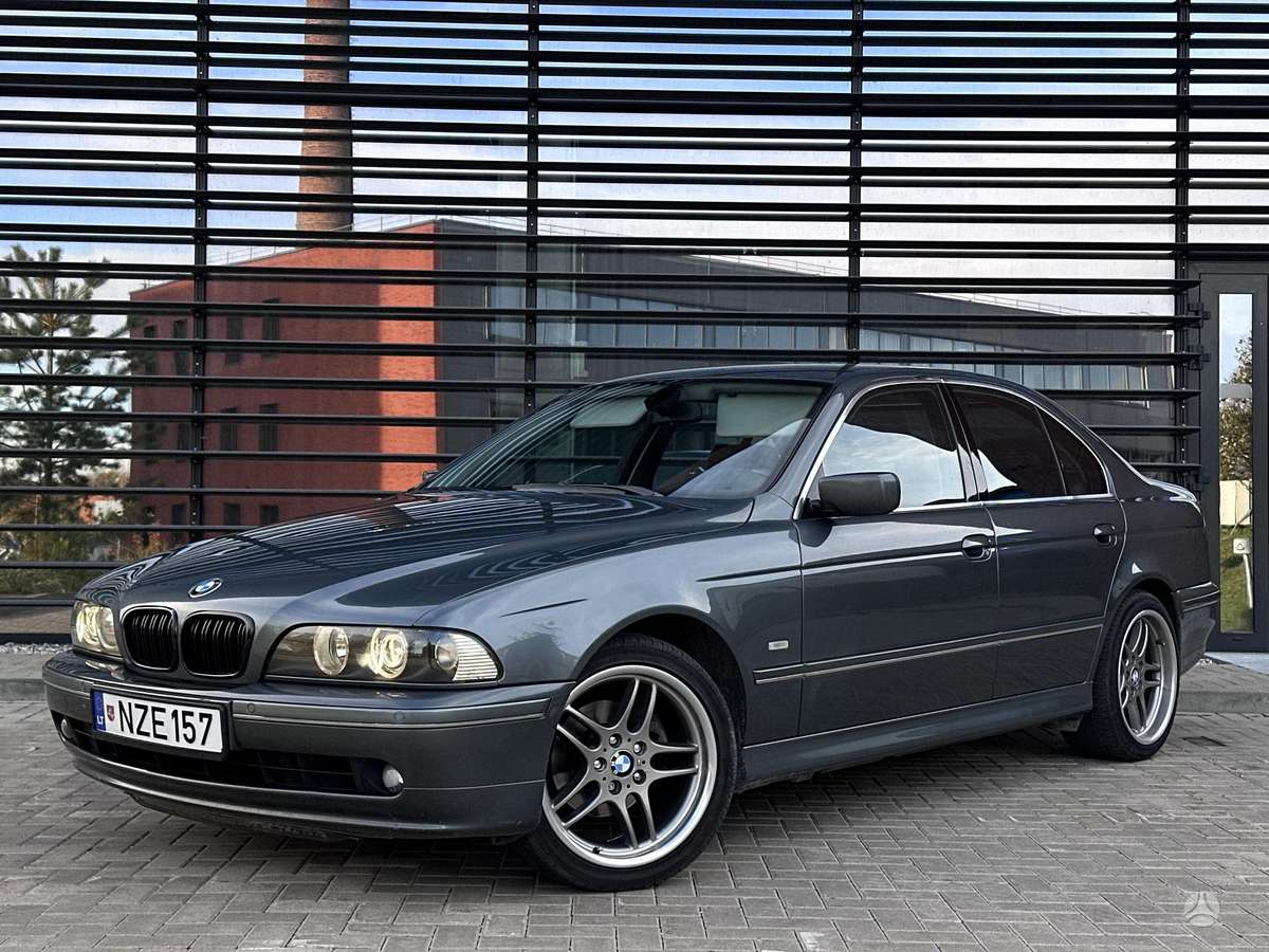 BMW 525