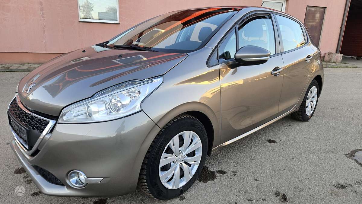 Peugeot 208