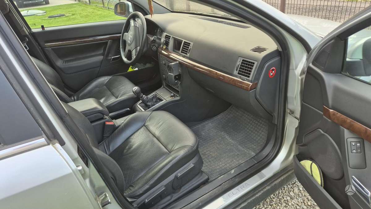 Opel Vectra, 2.2 l., Седан