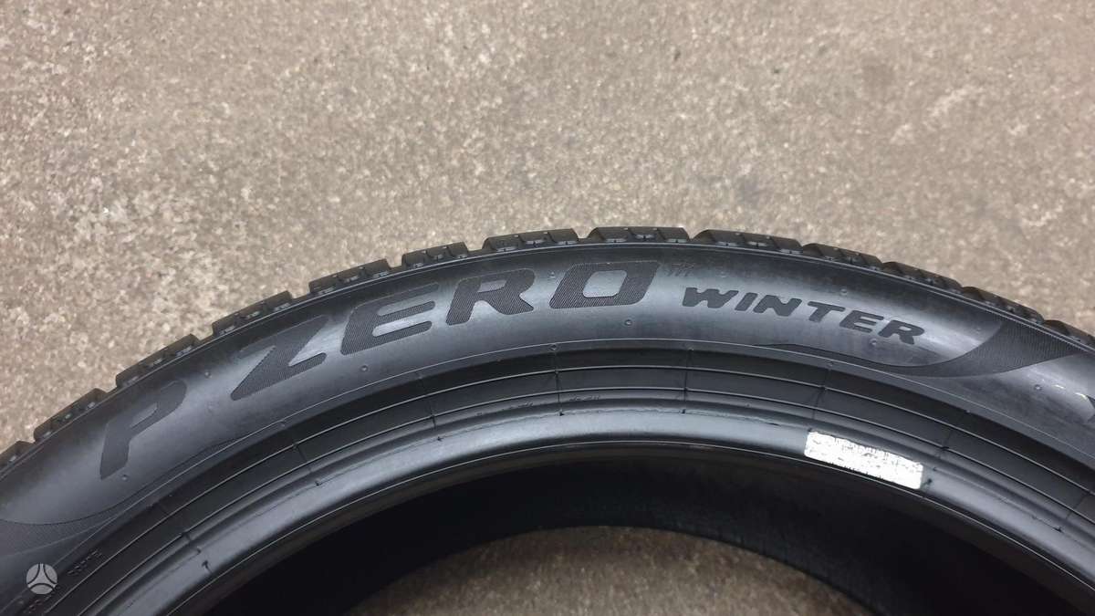 Pirelli PZero TM Winter, зимние 255/40 R19