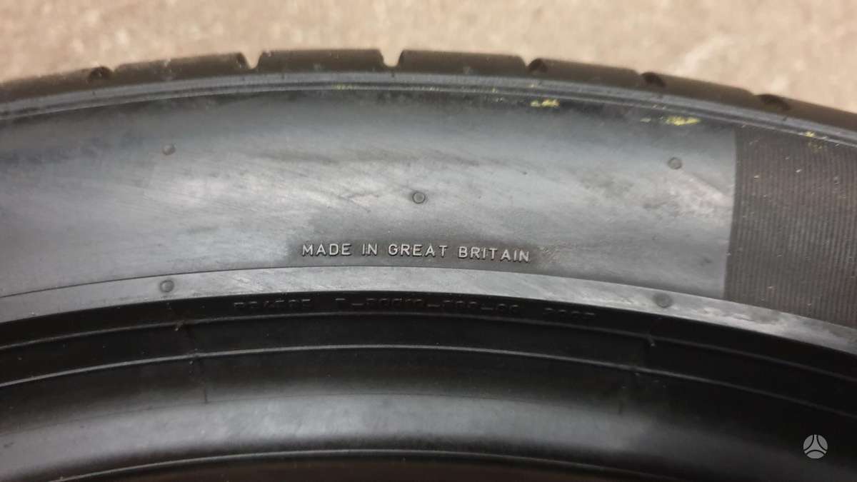 Pirelli PZero TM, летние 255/40 R22