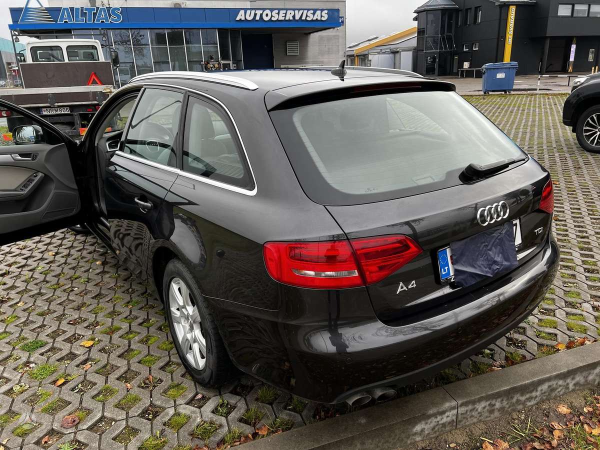 Audi A4, 2.0 l., universalas