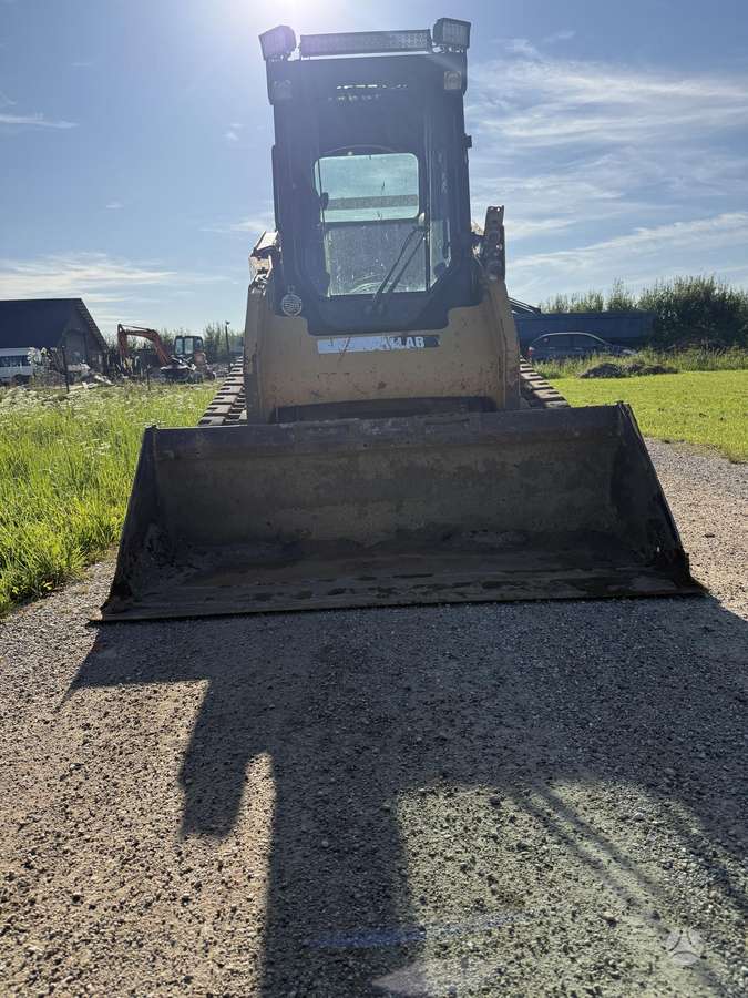 Caterpillar 259b, мини-погрузчики