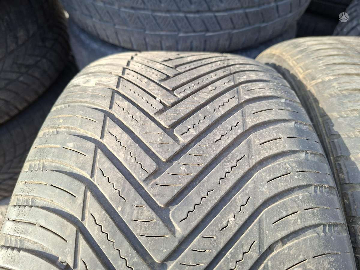 Hankook, всесезонные 245/40 R18
