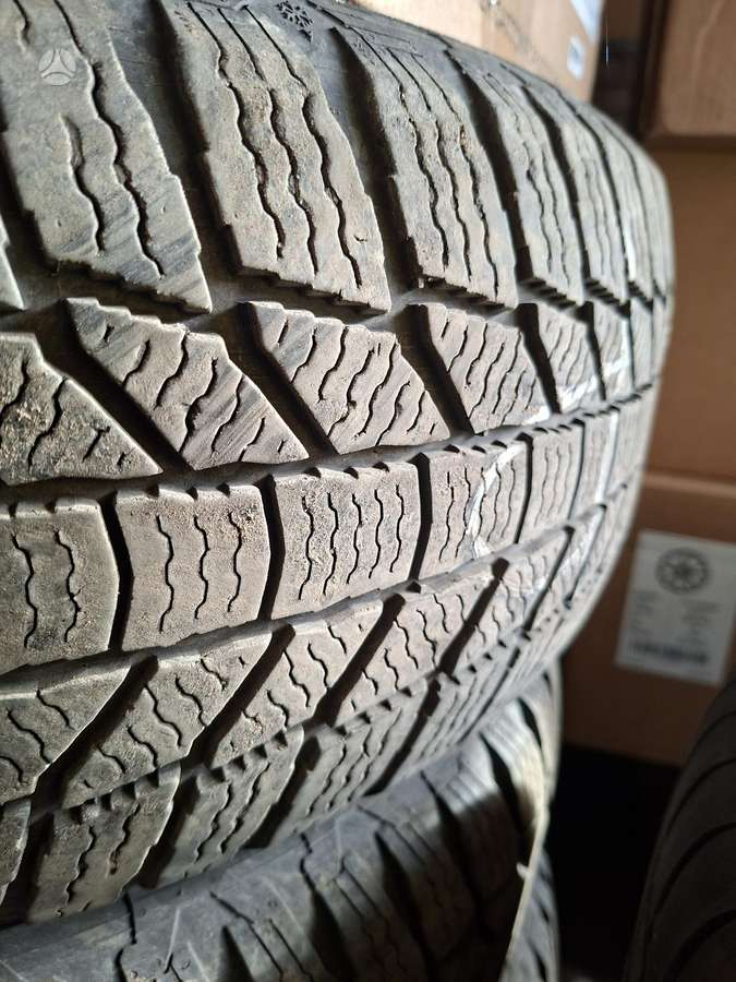 General 5mm, winter 235/60 R18