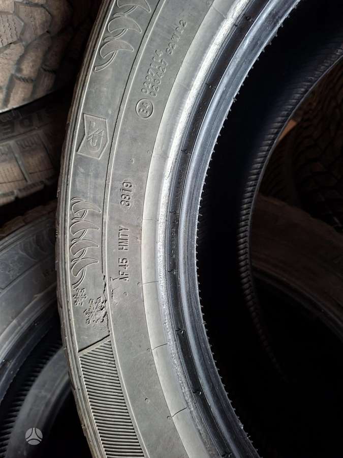 General 5mm, winter 235/60 R18