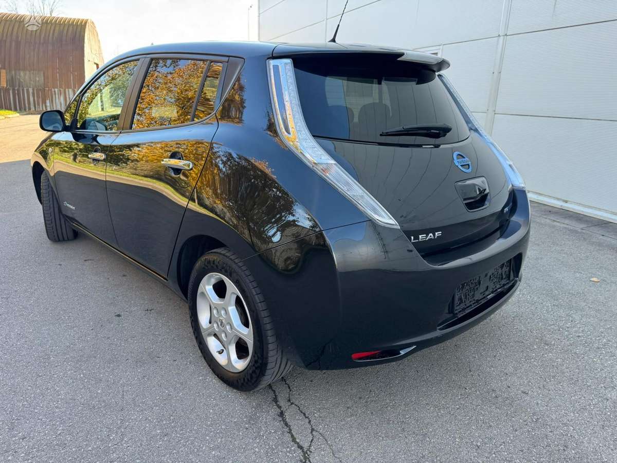 Nissan Leaf, 30 kWh, hatchback